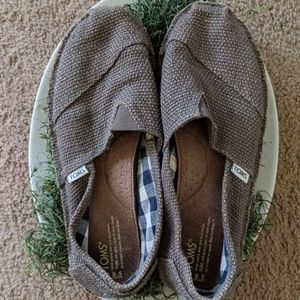 TOMS Canvas